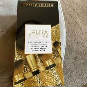 Laura Geller Limited Edition Gold Brush Vault New never opened